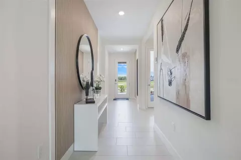 Entry Way - 3952 Kennebunk Loop, Mount Dora, FL 32757 photo 4 of 6