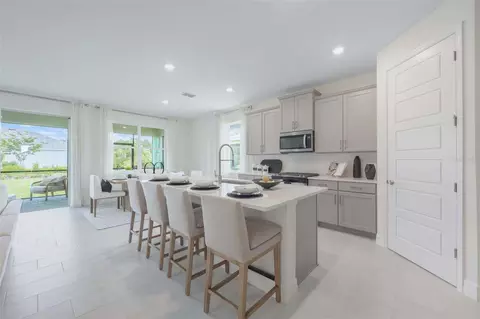 Kitchen - 3952 Kennebunk Loop, Mount Dora, FL 32757 photo 4 of 7