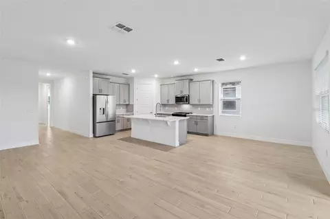 Living - 3952 Kennebunk Loop, Mount Dora, FL 32757 photo 4 of 4