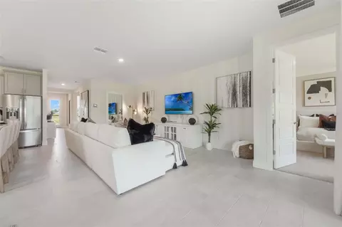 Entry Way - 3952 Kennebunk Loop, Mount Dora, FL 32757 photo 6 of 6