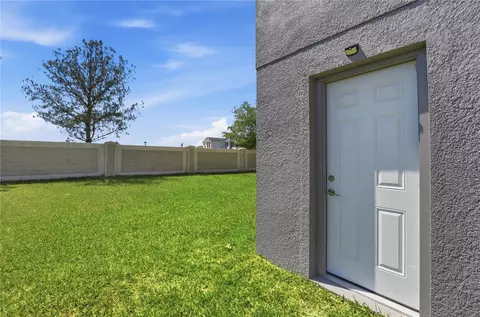 Exterior - 4571 Calumet Dr, Saint Cloud, FL 34772 photo 5 of 8