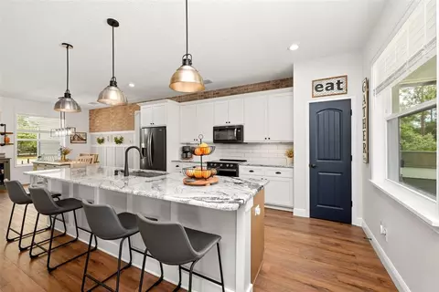 Kitchen - 6990 Buckhorn Trl, Saint Cloud, FL 34771 photo 4 of 6