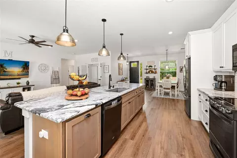 Kitchen - 6990 Buckhorn Trl, Saint Cloud, FL 34771 photo 6 of 6