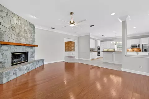 Living - 1741 Edgewater Dr, Mount Dora, FL 32757 photo 5 of 8