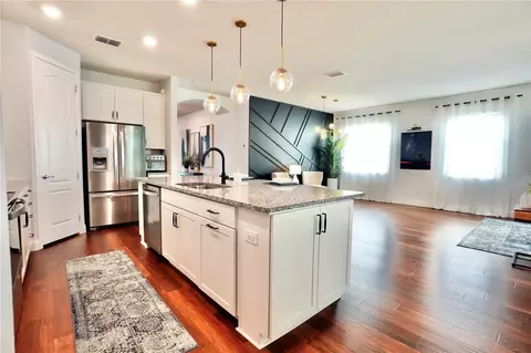 Kitchen - 10401 Malvasia Ave, Riverview, FL 33578 photo 4 of 6