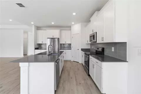 Kitchen - 3000 Ella Way, Saint Cloud, FL 34771 photo 2 of 5