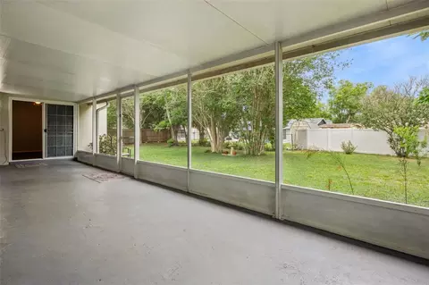 Exterior - 706 Vandergrift Dr, Ocoee, FL 34761 photo 6 of 9
