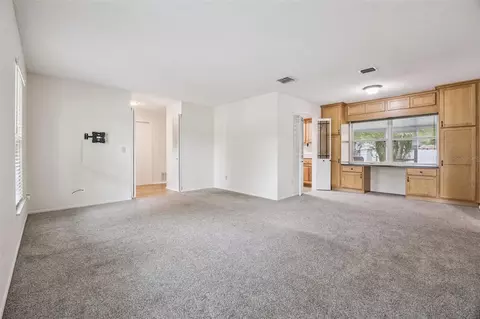 Living - 706 Vandergrift Dr, Ocoee, FL 34761 photo 2 of 6