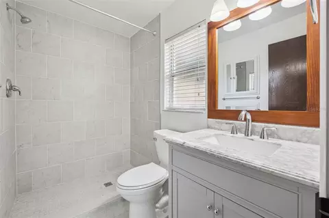 Bath - 706 Vandergrift Dr, Ocoee, FL 34761 photo 2 of 2