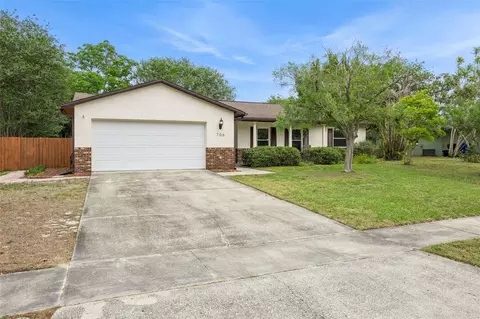 Exterior - 706 Vandergrift Dr, Ocoee, FL 34761 photo 2 of 9