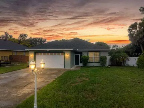 35937 Dawn Dr, Leesburg, FL 34788