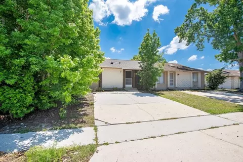 2827 Coral Reef Dr, Orlando, FL 32826