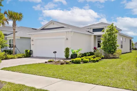 819 Liliana Dr, Deland, FL 32724