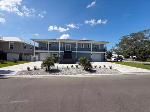 83 Palm Blvd, Dunedin, FL 34698