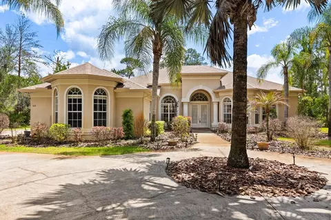 420 Valley Stream Dr, Geneva, FL 32732