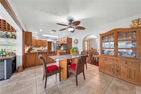 Dining - 6770 Bay Shore Dr, Saint Cloud, FL 34771 photo 2 of 6