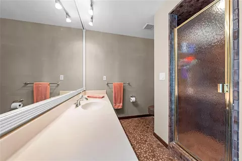 Bath - 6770 Bay Shore Dr, Saint Cloud, FL 34771 photo 4 of 11