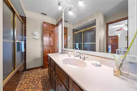 Bath - 6770 Bay Shore Dr, Saint Cloud, FL 34771 photo 3 of 11