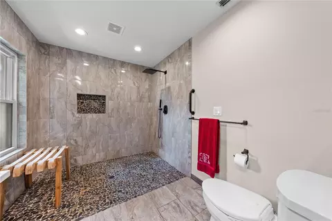 Bath - 6770 Bay Shore Dr, Saint Cloud, FL 34771 photo 11 of 11