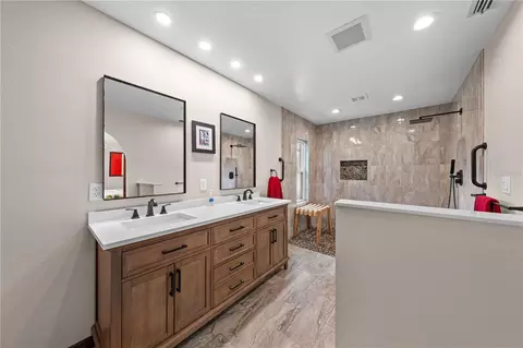 Bath - 6770 Bay Shore Dr, Saint Cloud, FL 34771 photo 7 of 11