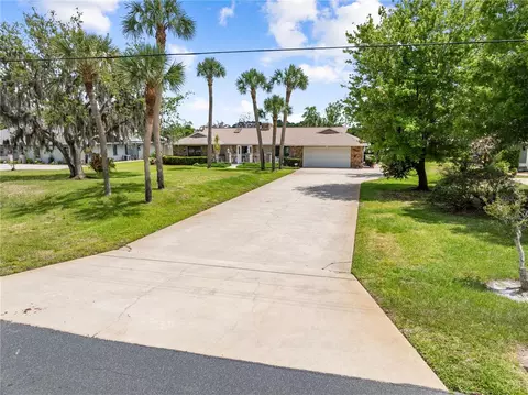 Exterior - 6770 Bay Shore Dr, Saint Cloud, FL 34771 photo 7 of 16