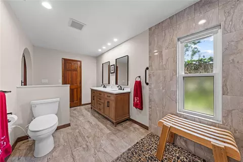 Bath - 6770 Bay Shore Dr, Saint Cloud, FL 34771 photo 9 of 11