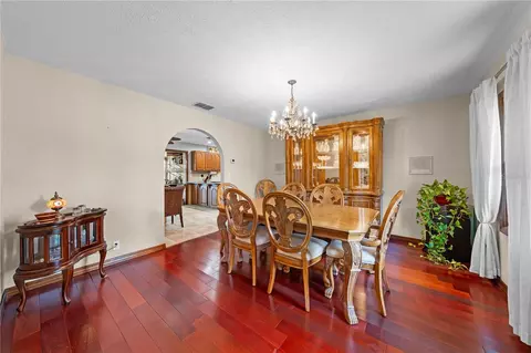 Dining - 6770 Bay Shore Dr, Saint Cloud, FL 34771 photo 5 of 6
