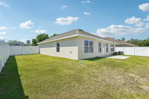 Exterior - 4588 SE 25th Loop, Ocala, FL 34480 photo 4 of 5