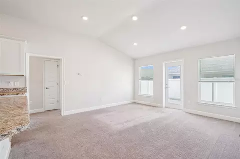 Living - 4588 SE 25th Loop, Ocala, FL 34480 photo 3 of 3