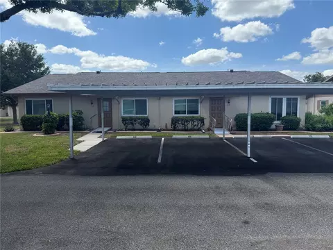 110-112 Gloucester Blvd, Sun City Center, FL 33573