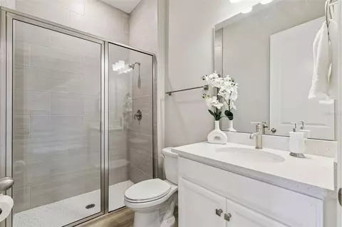 Bath - 6491 Cyrils Dr, Saint Cloud, FL 34771 photo 4 of 4