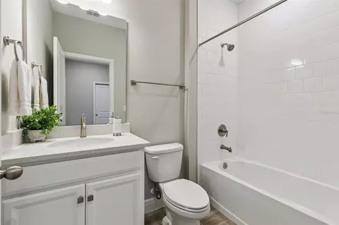 Bath - 6491 Cyrils Dr, Saint Cloud, FL 34771 photo 3 of 4