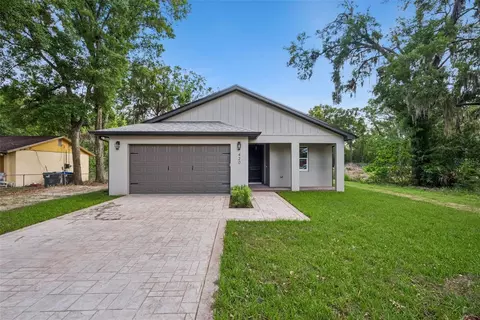 420 E 10th St, Apopka, FL 32703
