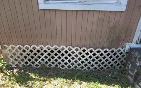 Exterior - 814 NW 2nd St, Ocala, FL 34475 photo 6 of 9