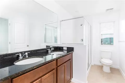 Bath - 987 Spring Palms Loop, Orlando, FL 32828 photo 2 of 3