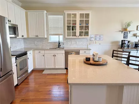 Kitchen - 287 Fallen Oak Ct, Eustis, FL 32736 photo 2 of 4