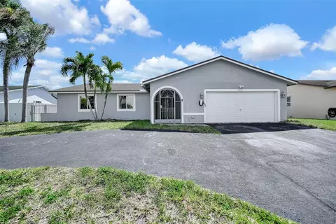 26543 SW 122nd Pl, Homestead, FL 33032