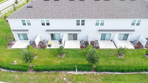 Exterior - 5140 Quakers Pl, Saint Cloud, FL 34769 photo 3 of 8