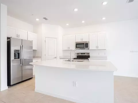 Kitchen - 5140 Quakers Pl, Saint Cloud, FL 34769 photo 2 of 7