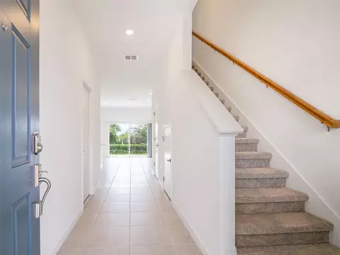 Entry Way - 5140 Quakers Pl, Saint Cloud, FL 34769 photo 1 of 3