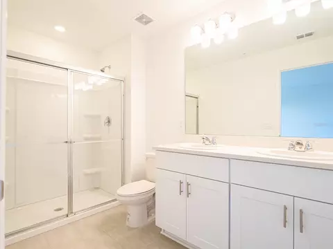 Bath - 5140 Quakers Pl, Saint Cloud, FL 34769 photo 2 of 3