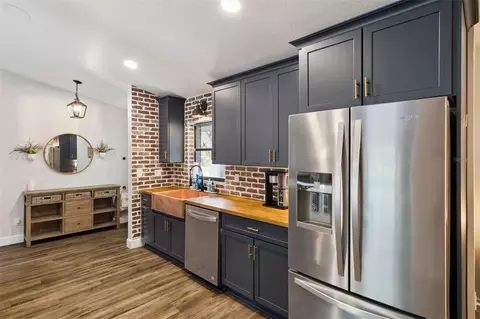 Kitchen - 2420 E Friday Cir, Cocoa, FL 32926 photo 5 of 5