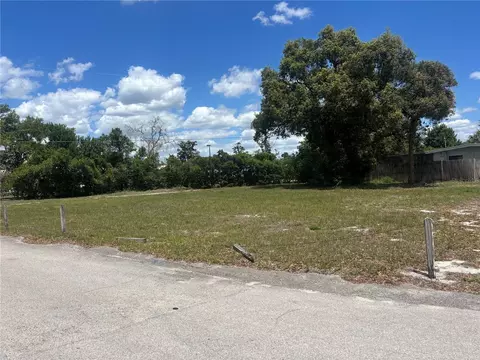 Lakewood Circle, Maitland, FL 32751