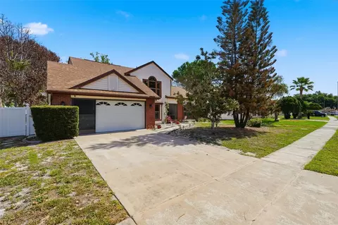 2207 Whispering Maple Dr, Orlando, FL 32837