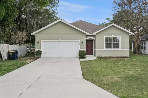 520 Lemon St, Auburndale, FL 33823