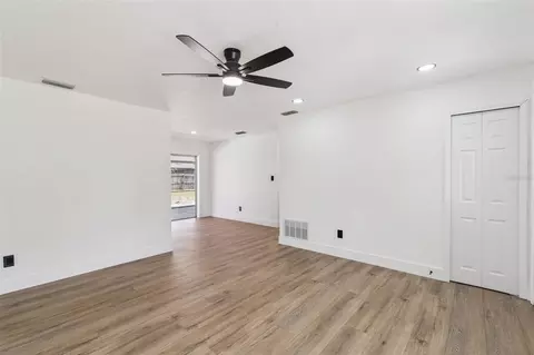 Living - 472 Little Rock St, Ocoee, FL 34761 photo 5 of 7