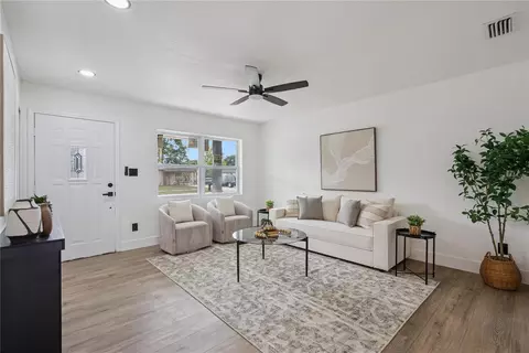Living - 472 Little Rock St, Ocoee, FL 34761 photo 1 of 7