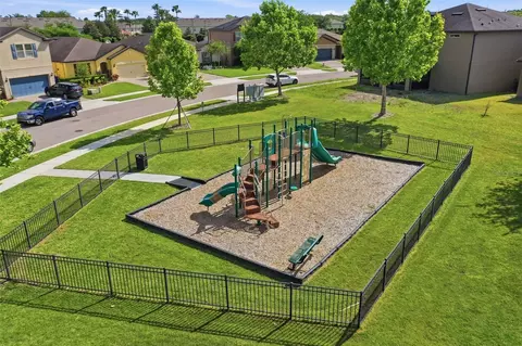 View/Area - 1670 Regal River Cir, Ocoee, FL 34761 photo 6 of 6