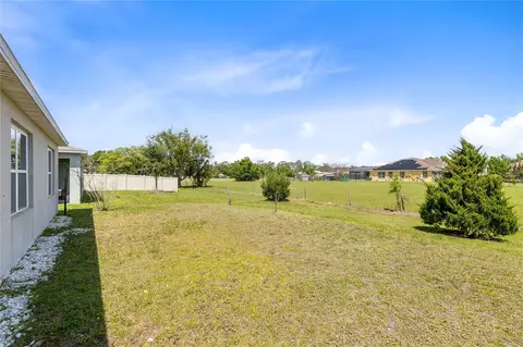 Exterior - 5295 Bracks Landing Dr, Saint Cloud, FL 34771 photo 6 of 8