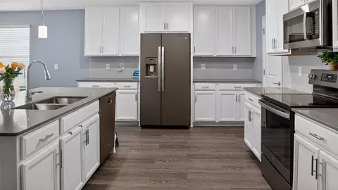 Kitchen - 5526 Limestone St, Mount Dora, FL 32757 photo 2 of 4